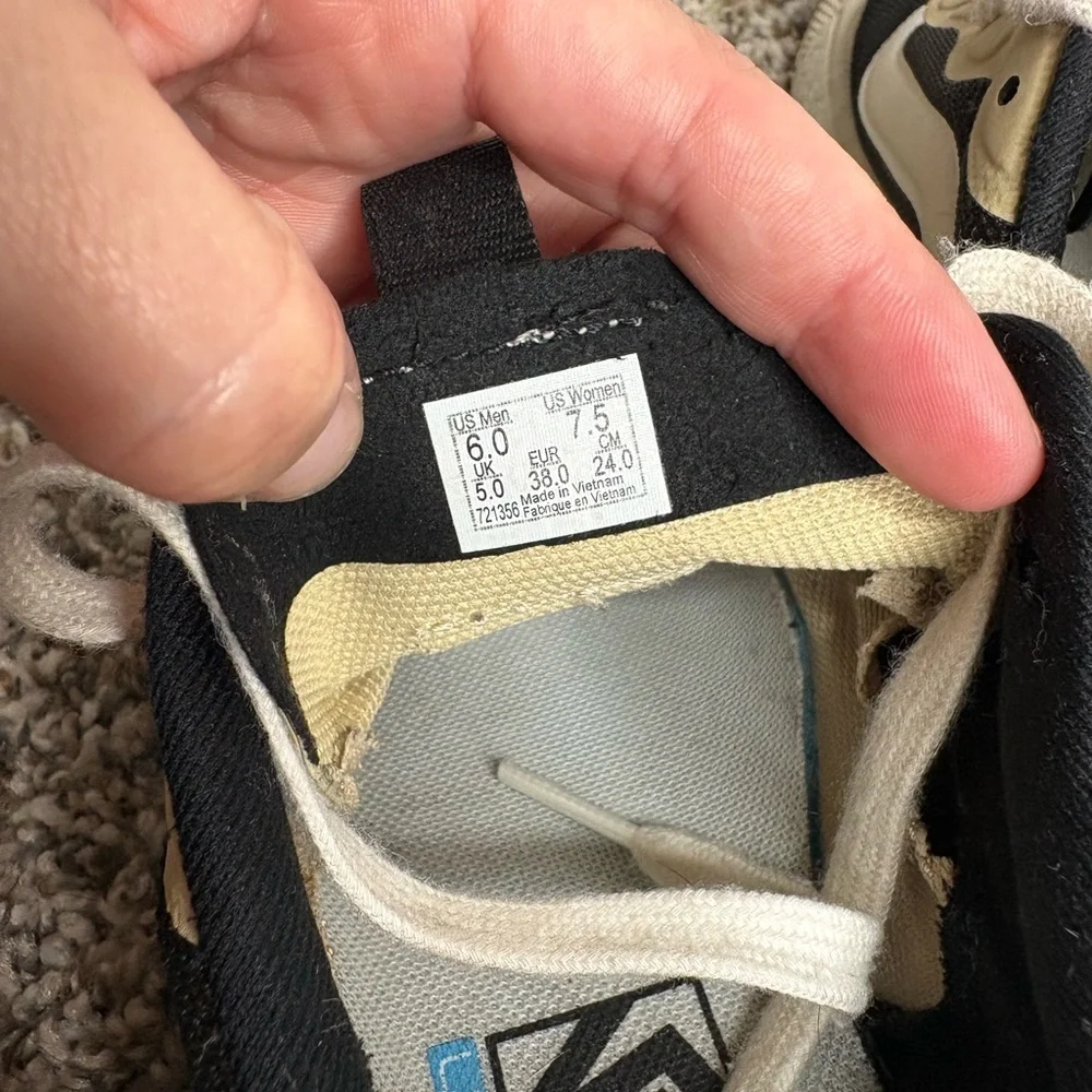 Vans Ultra range Tan and Black Shoes - Picture 5 of 6